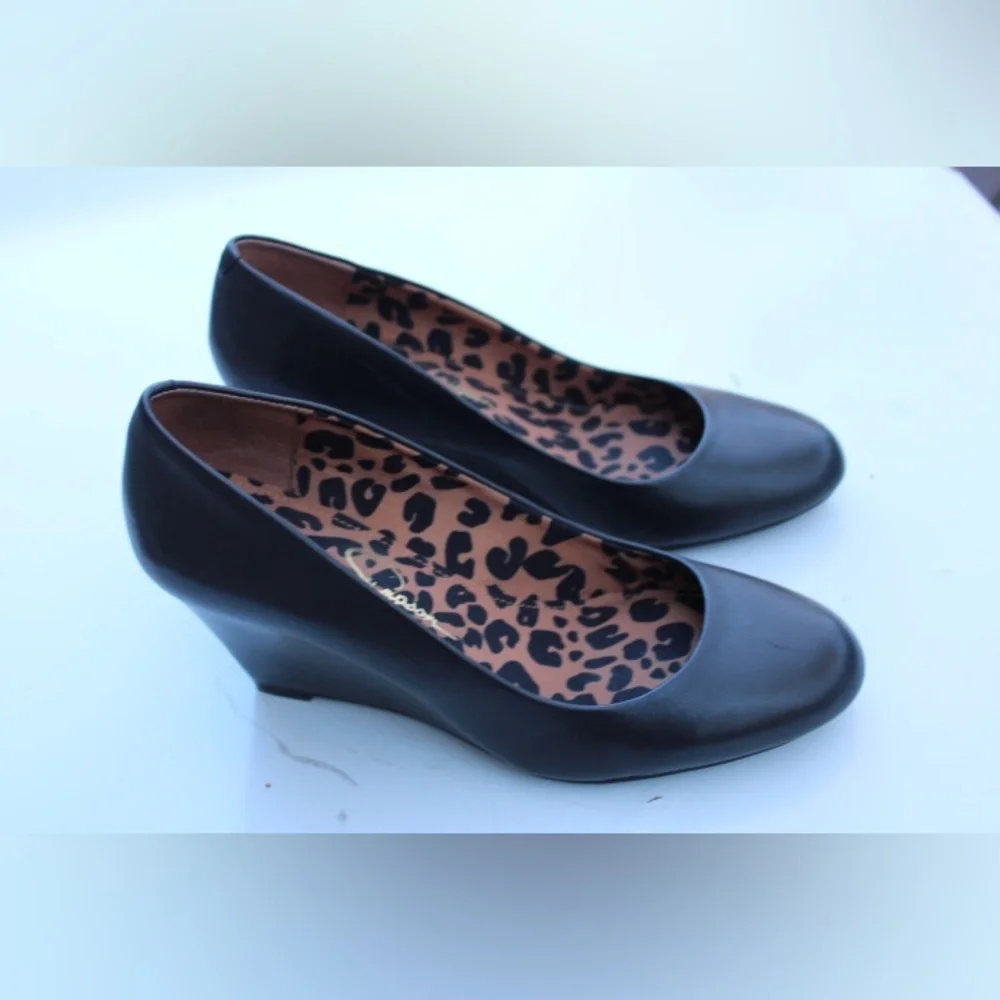 Jessica Simpson wedges